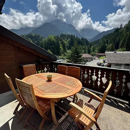 En Montagne A Апартаменты Шампери