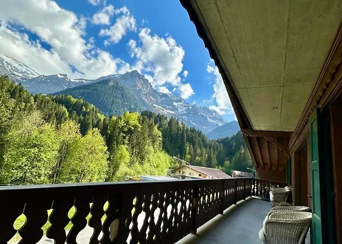 En Montagne A Apartamento Champéry